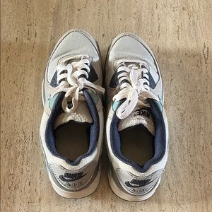 Nike White and Blue Sneakers Classic Athletic Style